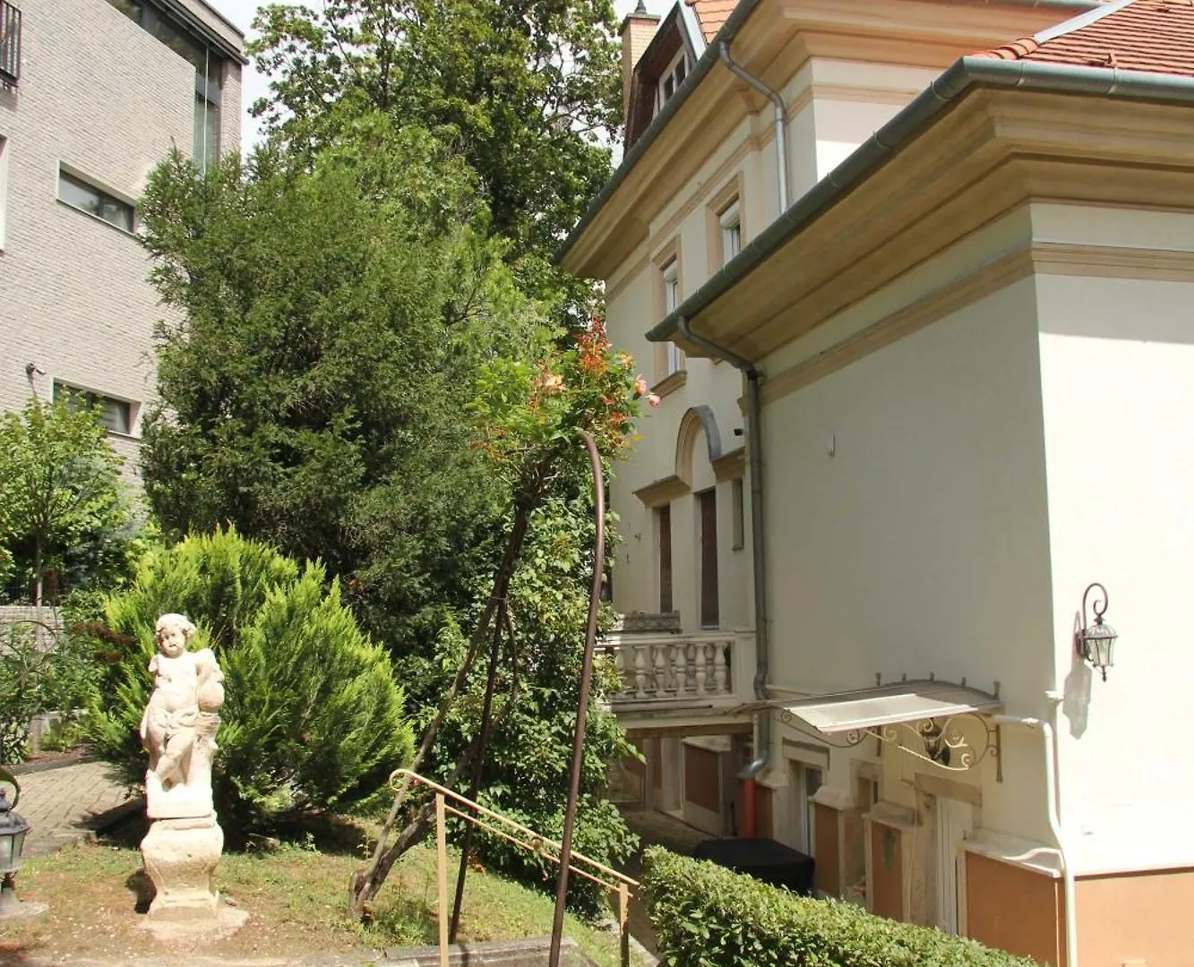 Nestled Romance, Buda'S Hilltop Heaven 布达佩斯 公寓